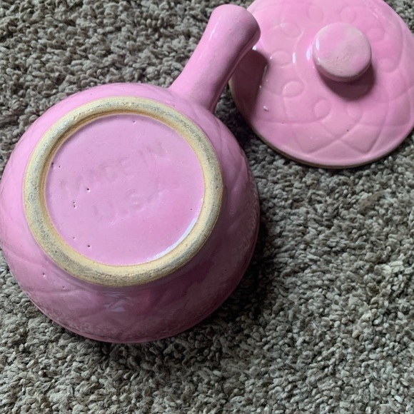 Vintage Loops Small Casserole w/Lid by Watt Pottery - Picture 4 of 4